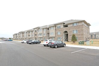 The Harbours Apartments - Phase II in Clinton Township, MI - Building Photo - Building Photo