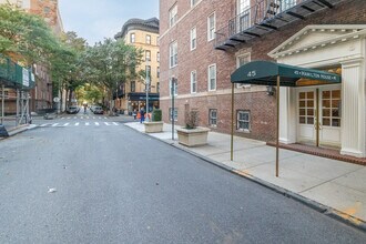 55 Pineapple St in Brooklyn, NY - Building Photo - Building Photo