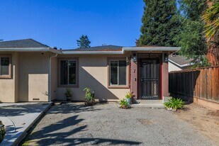 861 Hollenbeck Ave in Sunnyvale, CA - Building Photo