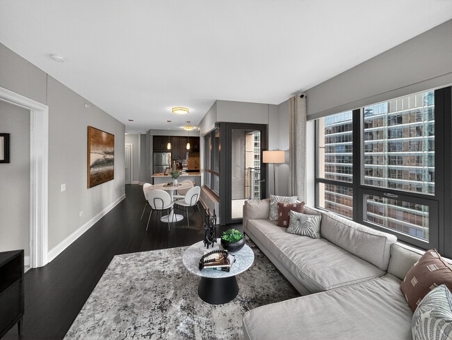 61 W Hubbard St in Chicago, IL - Building Photo - Building Photo