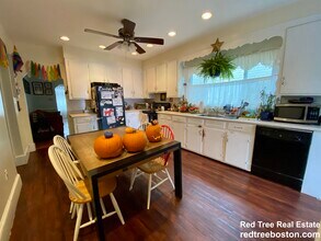 79 Wareham St in Medford, MA - Foto de edificio - Building Photo