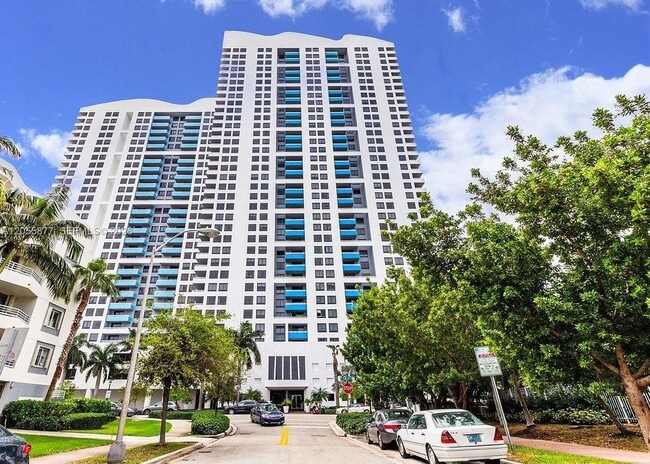 property at 1330 West Ave