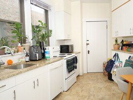 1370 Beacon St, Unit 12 in Brookline, MA - Building Photo