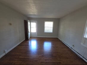 2921 Coronet Way in Charlotte, NC - Building Photo - Building Photo