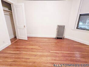 1160 Commonwealth Ave, Unit 22 in Boston, MA - Building Photo - Building Photo