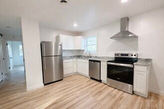 2122 Sun Cir in Jonesboro, AR - Foto de edificio - Building Photo