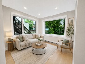 5 Cumberland Ave in Hamilton, ON - Building Photo