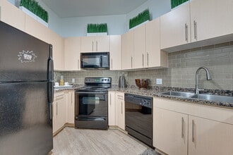 The Montrose in Dallas, TX - Foto de edificio - Building Photo