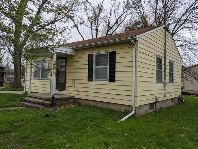 1029 6th Ave in Iowa City, IA - Building Photo - Building Photo