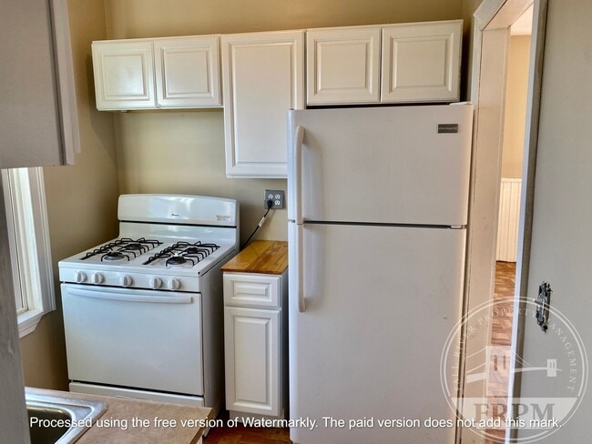 528 4th St in Fall River, MA - Building Photo - Building Photo