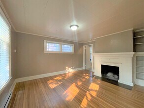 5030 9th Ave NE in Seattle, WA - Building Photo - Building Photo