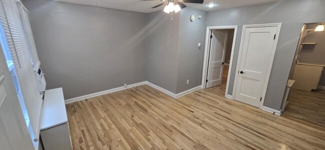 property at 2827 Clearview Ave