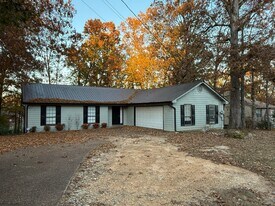 8909 Quail Run Dr in Chattanooga, TN - Building Photo