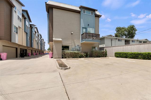 property at 4914 Live Oak St