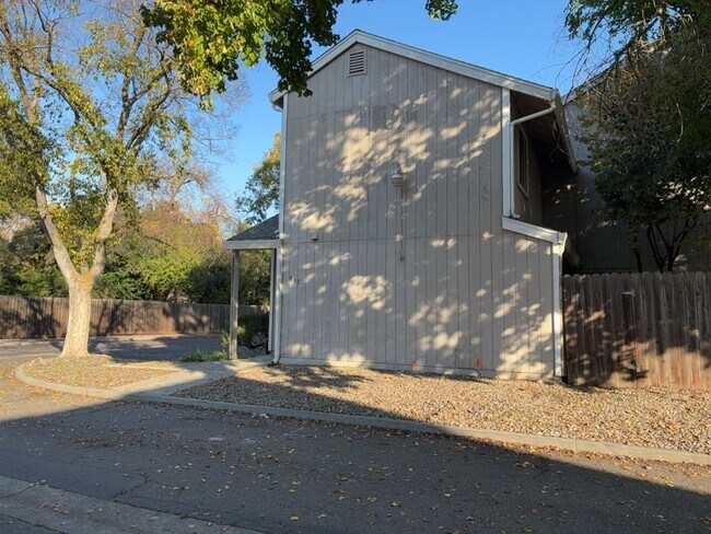 857 Adams Terrace in Davis, CA - Building Photo - Building Photo