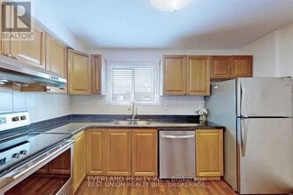 25 Rock Moss Way in Toronto, ON - Building Photo - Building Photo