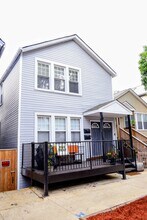1828 N Bissell St, Unit #1 in Chicago, IL - Foto de edificio - Building Photo