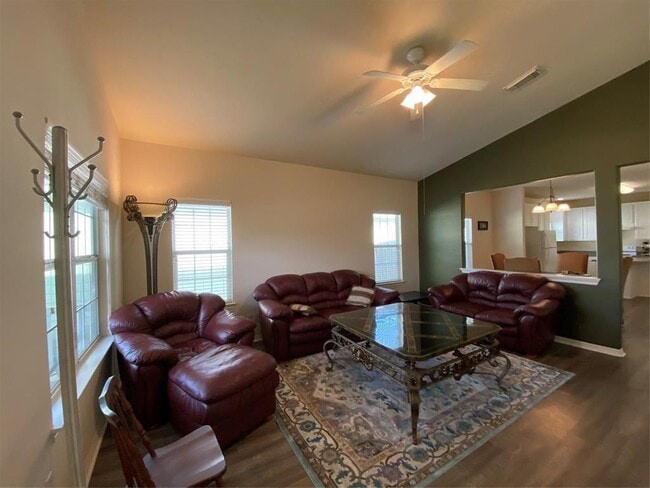 10011 Sugarvine Ln in Tomball, TX - Building Photo - Building Photo