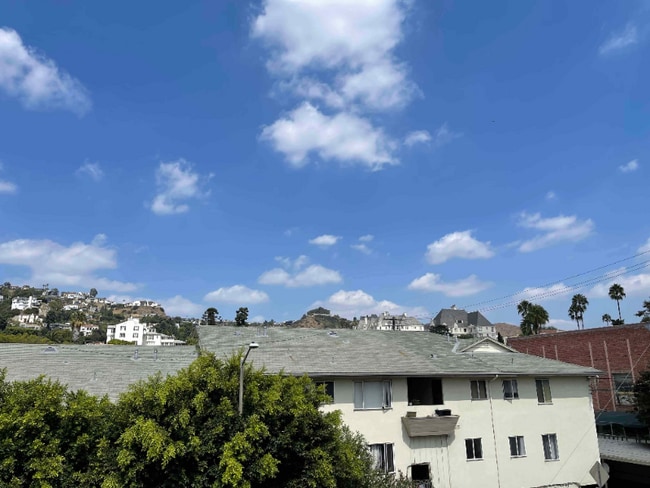 1284 Havenhurst Dr in West Hollywood, CA - Building Photo - Building Photo