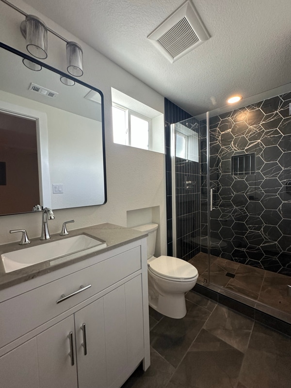 3294 S Newton St in Denver, CO - Foto de edificio - Building Photo