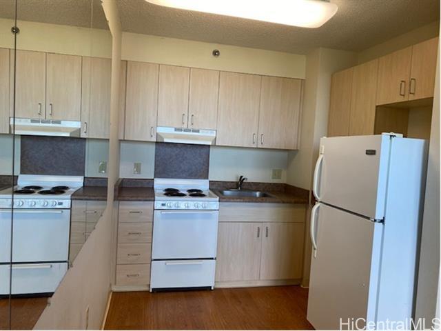 94-302 Paiwa St in Waipahu, HI - Building Photo
