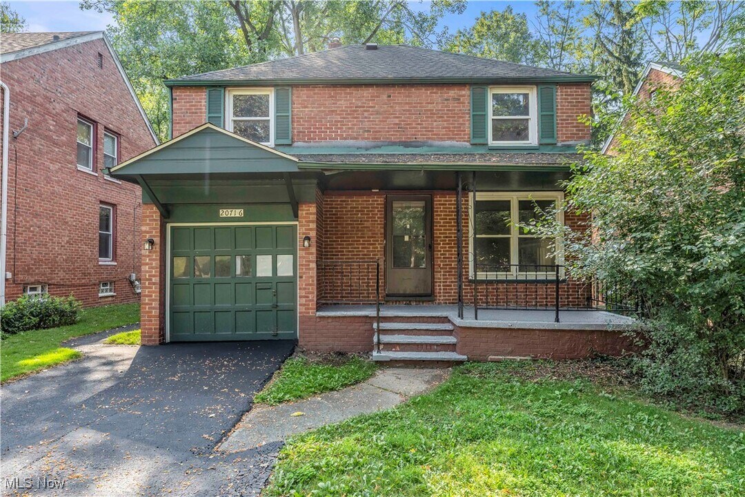 20716 Kenyon Dr in Maple Heights, OH - Building Photo