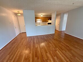 815 Deering Rd in Pasadena, MD - Building Photo - Building Photo