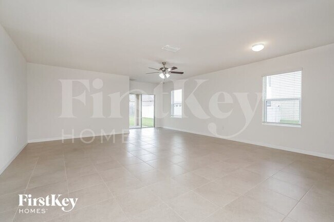 441 SW 24th St in Cape Coral, FL - Foto de edificio - Building Photo