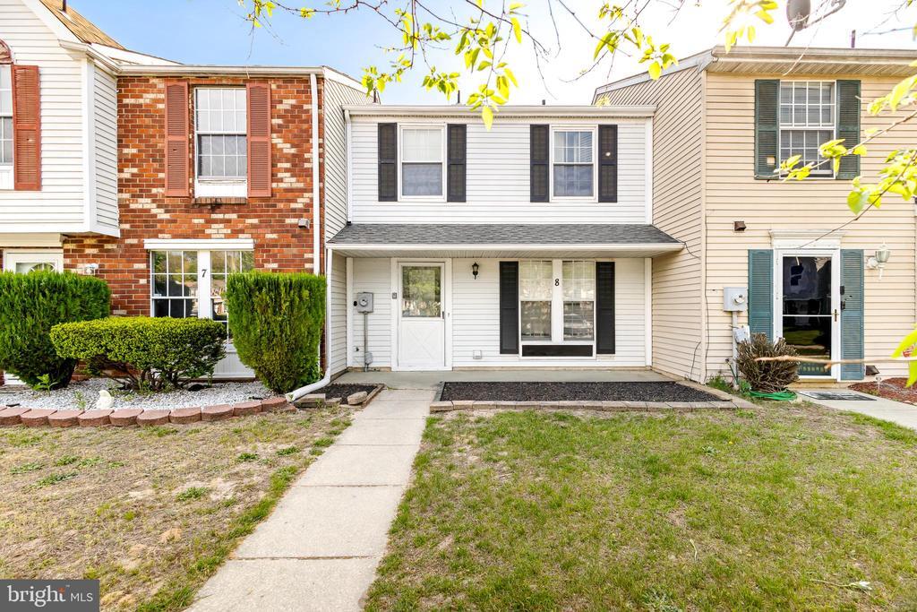 8 Victoria Manor Ct in Sicklerville, NJ - Building Photo