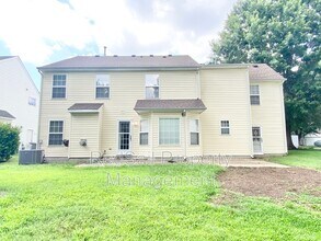 318 Vista Point Dr in Hampton, VA - Building Photo - Building Photo