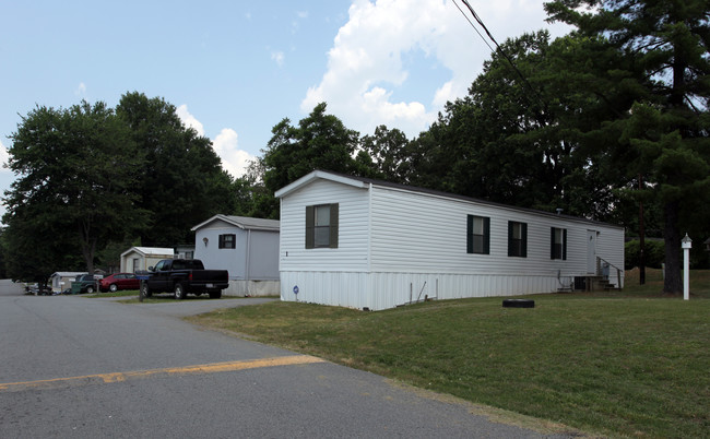 Connors Village in High Point, NC - Foto de edificio - Building Photo