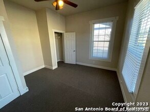 102 Bailey Ave in San Antonio, TX - Building Photo - Building Photo