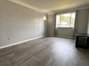 4200 Ridge Rd, Unit APT 2 in Brooklyn, OH - Building Photo - Building Photo