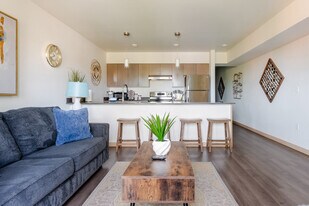 1636 S McClellan St, Unit GO FL3-ID1284577P in Seattle, WA - Building Photo