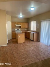 12190 W Belmont Dr in Avondale, AZ - Building Photo - Building Photo