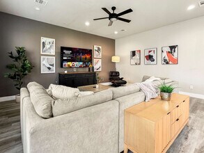 2416 Pennsylvania Ave in Dallas, TX - Building Photo - Building Photo