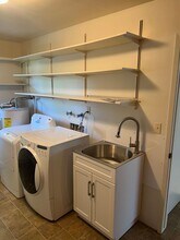 1245 Rogue River Hwy in Grants Pass, OR - Building Photo - Building Photo