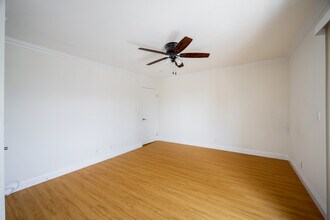 Maui Apartments in Burbank, CA - Building Photo - Building Photo