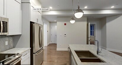 400 McGrath Hwy, Unit 201 in Somerville, MA - Building Photo - Building Photo
