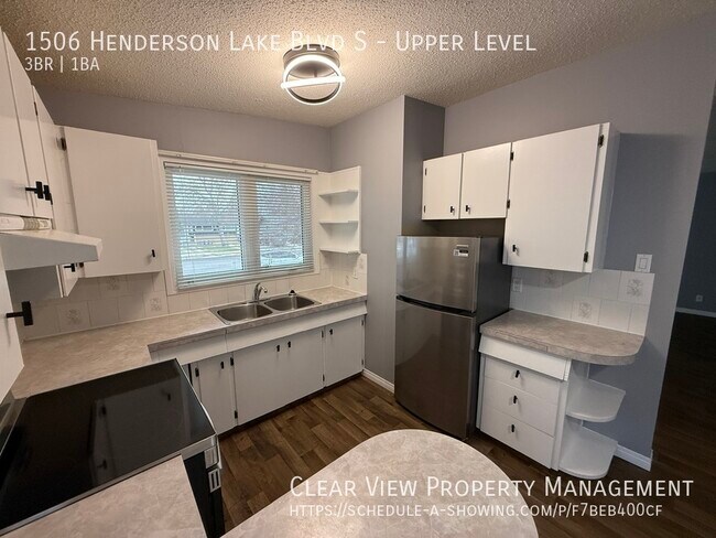 1506 Henderson Lake Blvd S in Lethbridge, AB - Building Photo - Building Photo