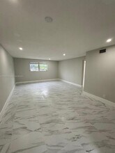 5420 Hollywood Blvd in Hollywood, FL - Building Photo - Building Photo