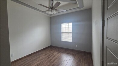 10 S 17th St in McAllen, TX - Building Photo - Building Photo