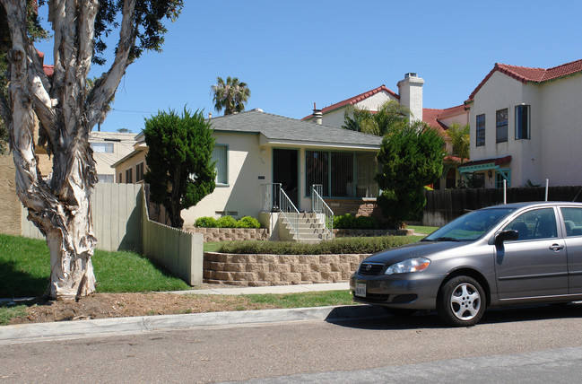 1764 Missouri St in San Diego, CA - Foto de edificio - Building Photo