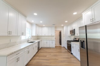 10342 Dempsey Ave in Granada Hills, CA - Building Photo - Building Photo