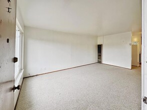 100 Reed Blvd, Unit 5 in Mill Valley, CA - Building Photo - Building Photo