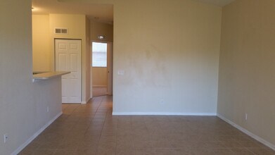4117 Bellasol Cir in Ft. Myers, FL - Building Photo - Building Photo