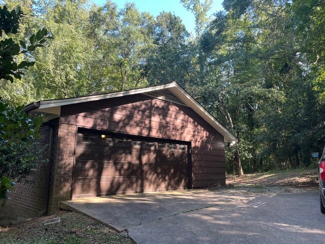 320 Beaverdam Rd in Winterville, GA - Building Photo - Building Photo