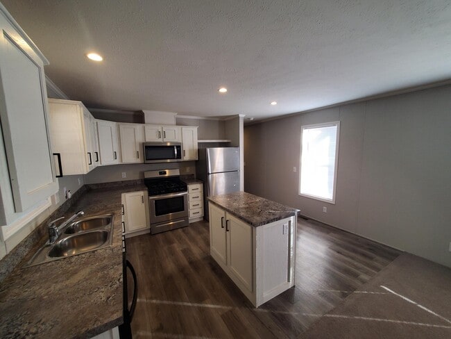 36 Canary Hill Dr in Orion Township, MI - Building Photo - Building Photo