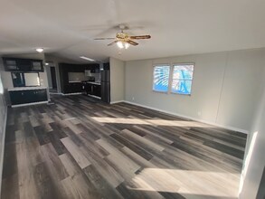 72 Deerwood Park in Centralia, IL - Building Photo - Building Photo