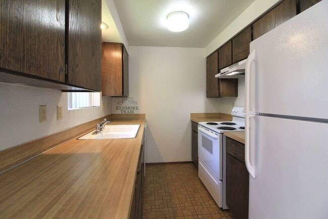 1604 Swift Blvd in Richland, WA - Building Photo - Building Photo